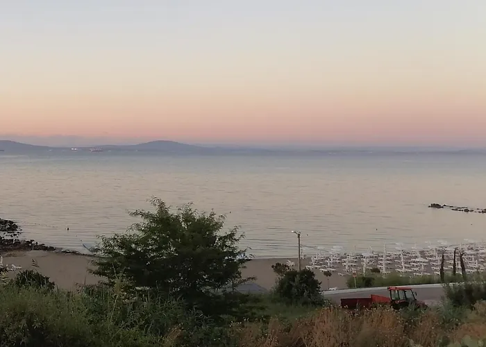 даскала с паркомясто Appartamento Burgas